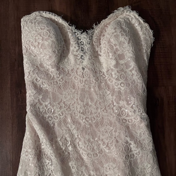 Wedding Dress - Picture 3 of 4